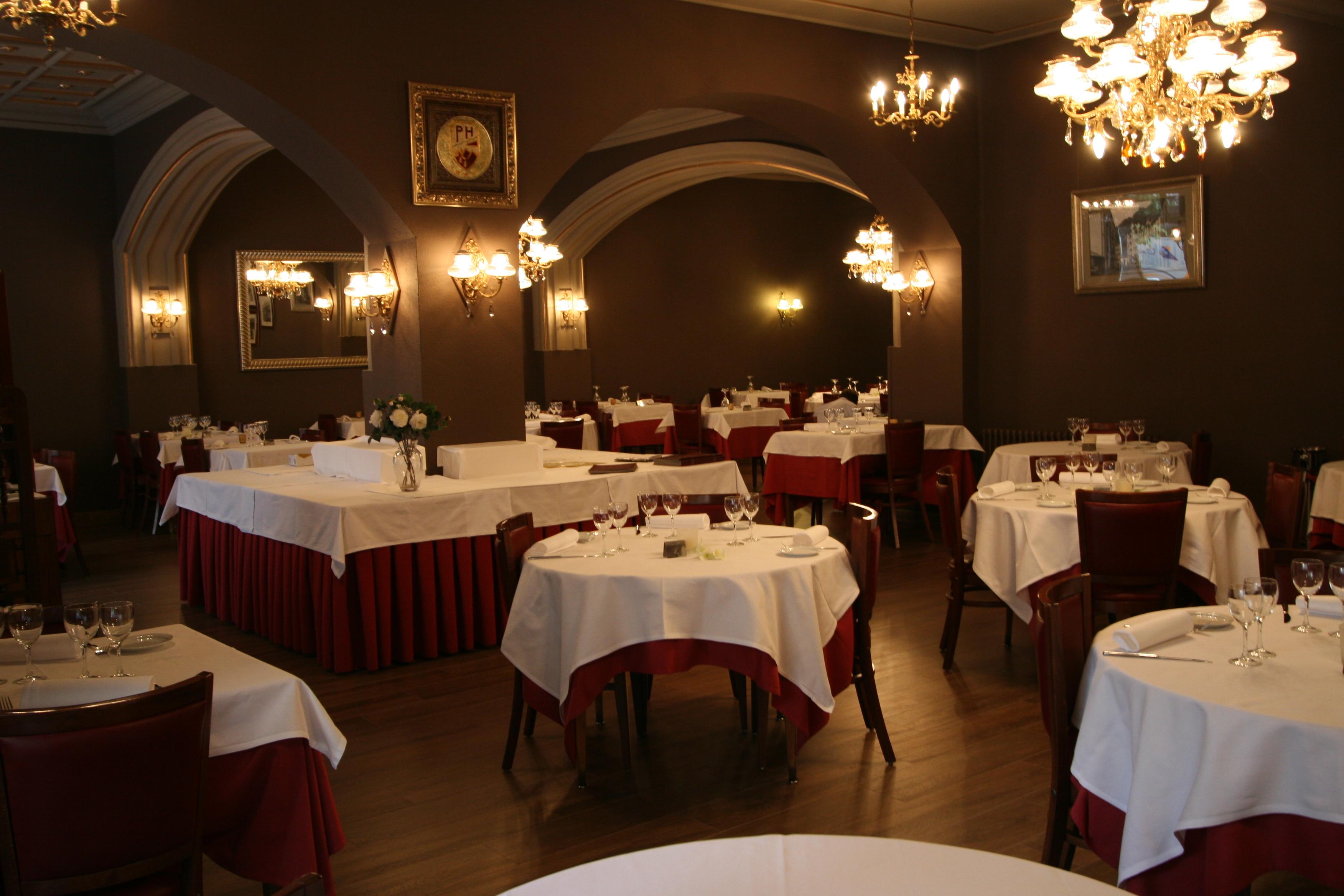 فندق أندورا لا فيلافي  هوتل بيرينيس المطعم الصورة